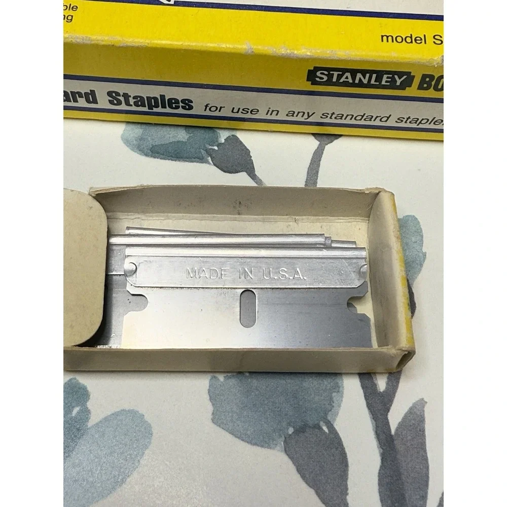 Vintage Staples & Razor‎ Blades Lot Stanley Bostitch Made in USA Staples Brand